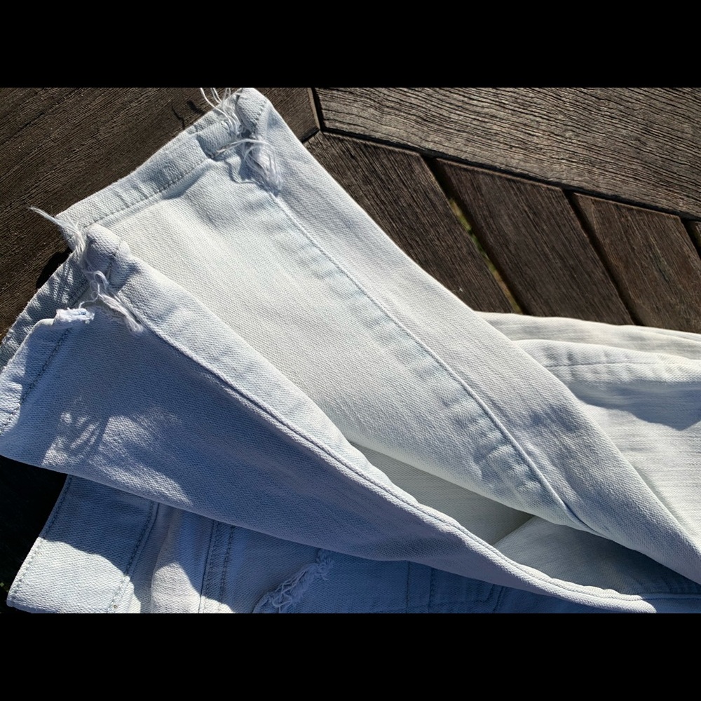 American Eagle Ripped Jeans - Picture 4 of 4